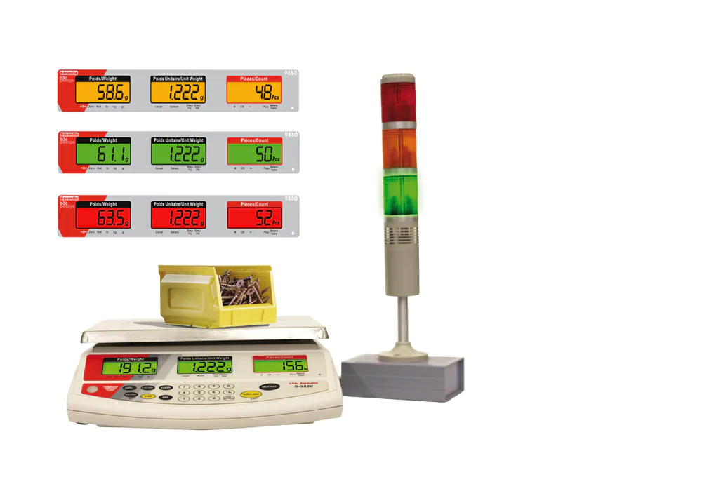 Balance compteuse 9880 avec colonne lumineuse en option et afficheurs jaune, vert et rouge du contrôle +/-